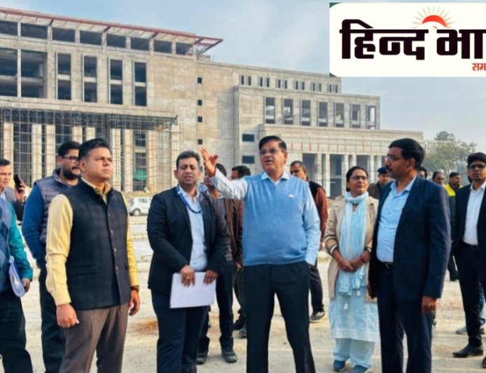 महाप्रबंधक ने लखनऊ रेलवे स्टेशन पर चल रहे निर्माणाधीन स्टेशन भवन का किया निरीक्षण