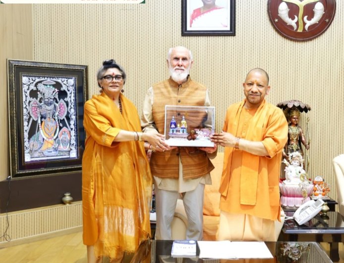 योगी जैसा नेतृत्व मिलना भारत ही नहीं, पूरे विश्व के लिए वरदान है:- डॉ0 डेविड फ्रॉले