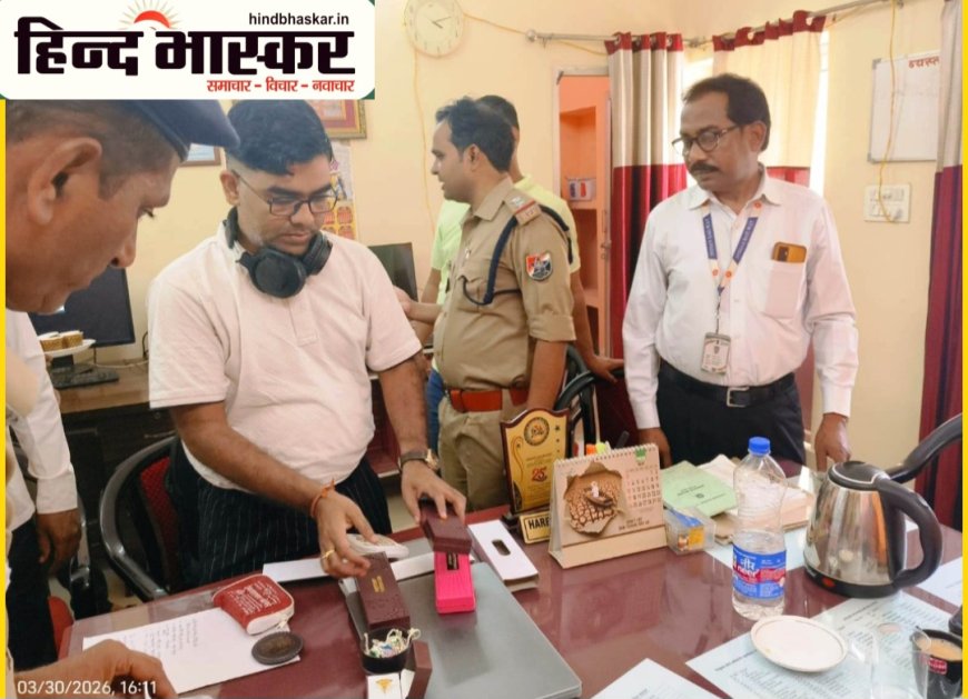टिकट निरीक्षक ने यात्री का खोया हुआ सामान सुरक्षित लौटाया