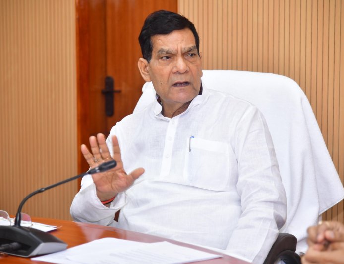 जनता सर्वोपरि” — उपभोक्ता हित में त्वरित समाधान सुनिश्चित करने के निर्देश - ऊर्जा मंत्री