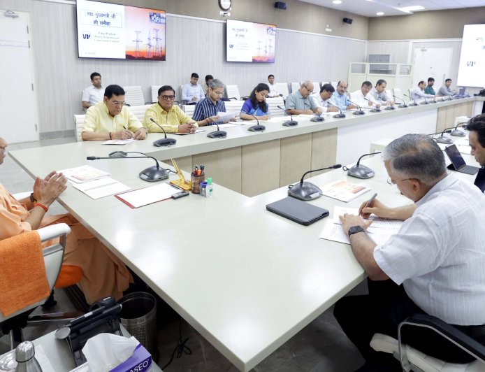 गांव हो या नगर, भीषण गर्मी में निर्बाध बिजली आपूर्ति सुनिश्चित करें: मुख्यमंत्री योगी आदित्यनाथ