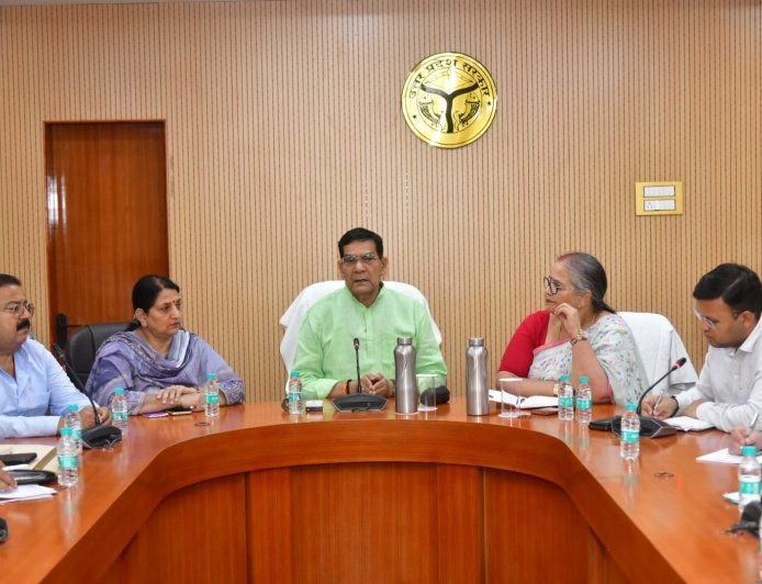 लखनऊ को स्वच्छता सर्वेक्षण में नंबर एक बनाने के लिए सभी मिलकर करें प्रयास: मंत्री ए.के. शर्मा