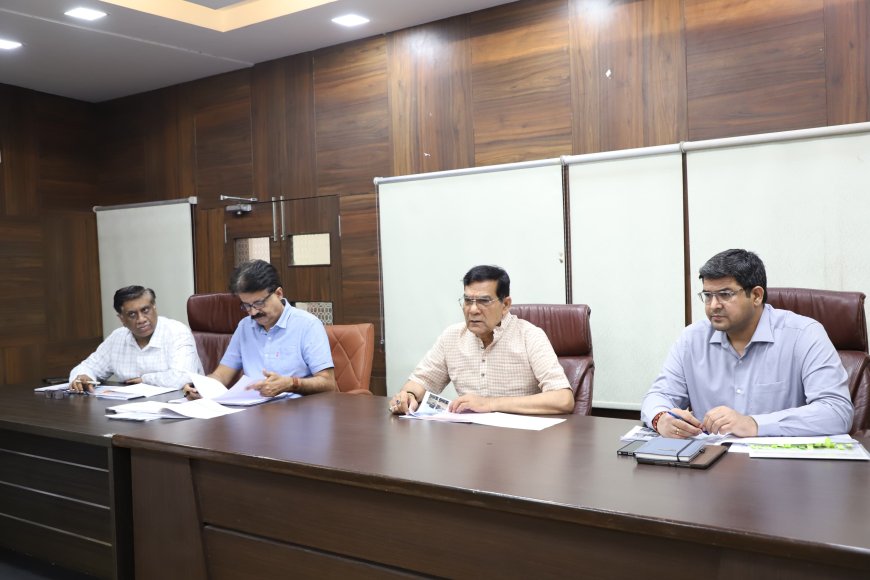 बारिश से पहले सफाई व्यवस्था दुरुस्त करने, बिजली आपूर्ति और नगर विकास कार्यों को लेकर मंत्री ए. के. शर्मा ने की समीक्षा बैठक, अधिकारियों को दिए त्वरित कार्रवाई के निर्देश