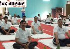 उत्तर रेलवे लखनऊ मंडल में 'स्वस्थ वृद्धावस्था के लिए योग' थीम पर मनाया गया योग दिवस