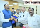 फार्मासिस्ट एसोसिएशन ने उपमुख्यमंत्री ब्रजेश पाठक को सौंपा मांग पत्र, लंबित मांगों पर कि चर्चा