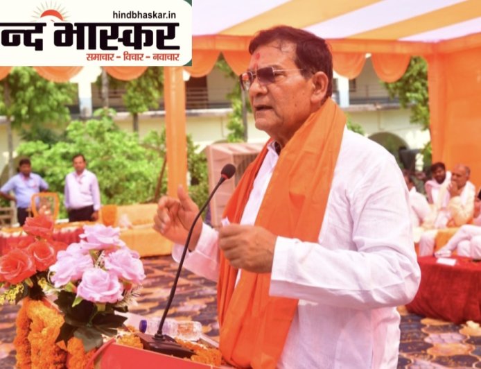 मंत्री ए के शर्मा ने दिव्यांगजन एवं वरिष्ठ नागरिकों को निःशुल्क सहायक उपकरण का किया वितरित