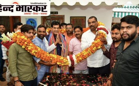 मंत्री ए.के. शर्मा का जन्मदिन धूमधाम से मनाया गया, लखनऊ आवास पर शुभचिंतकों का लगा तांता