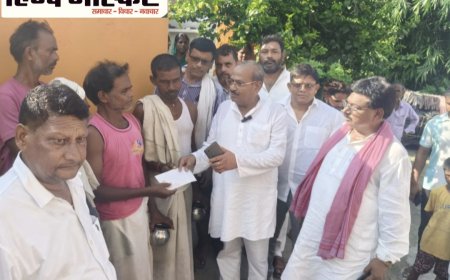 पूर्व मंत्री सुशील टिबड़ेवाल ने सिसवा क्षेत्र के गांवों का किया दौरा, पीड़ित परिवारों से की मुलाकात, जर्जर सड़कों के निर्माण का दिया आश्वासन