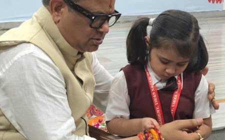 रक्षाबंधन से पहले ममता चैरिटेबल ट्रस्ट का भावुक आयोजन, जहां मलिन बस्तियों की बच्चियों ने राजीव मिश्रा को बांधी राखी
