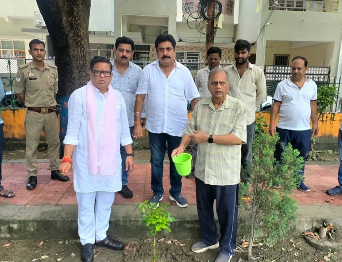 ममता चैरिटेबल ट्रस्ट द्वारा "एक पेड़ माँ के नाम" अभियान के तहत अबतक किया गया लगभग 5 लाख पौधारोपण,