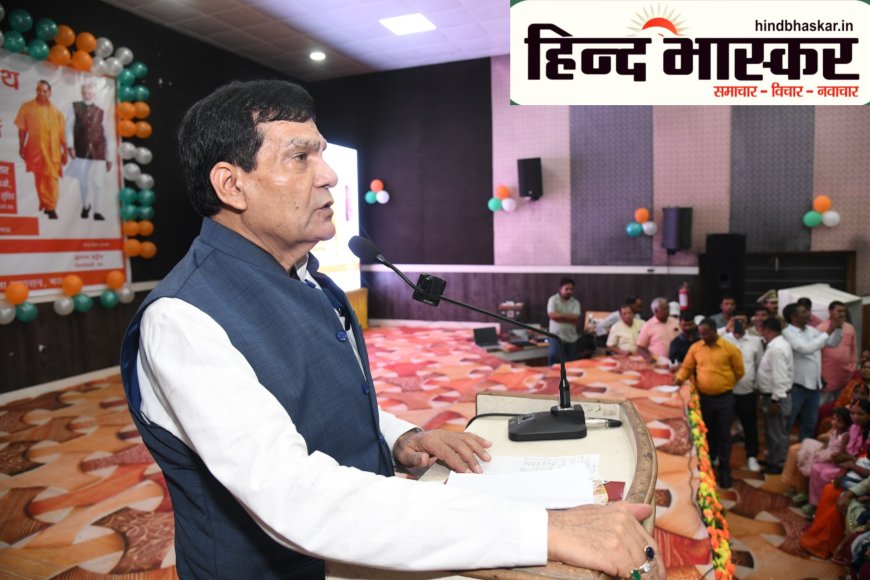मऊ में मंत्री ए.के. शर्मा ने देखा मातृ शक्ति यात्रा योजना का शुभारंभ, बोले - 81 लाख माताओं को मिलेगी आजीवन फ्री बस यात्रा