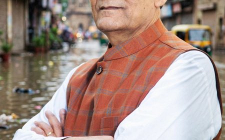 वाराणसी में जलभराव पर एक्शन: मंत्री ए.के. शर्मा के निर्देश पर अधिशासी अभियंता पवन कुमार गुप्ता सस्पेंड