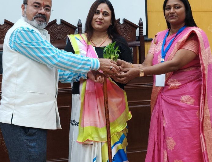 हिन्दी हृदय की भाषा, अंतरराष्ट्रीय मध्यस्थता में मिले उचित स्थान : डॉ. मानसी