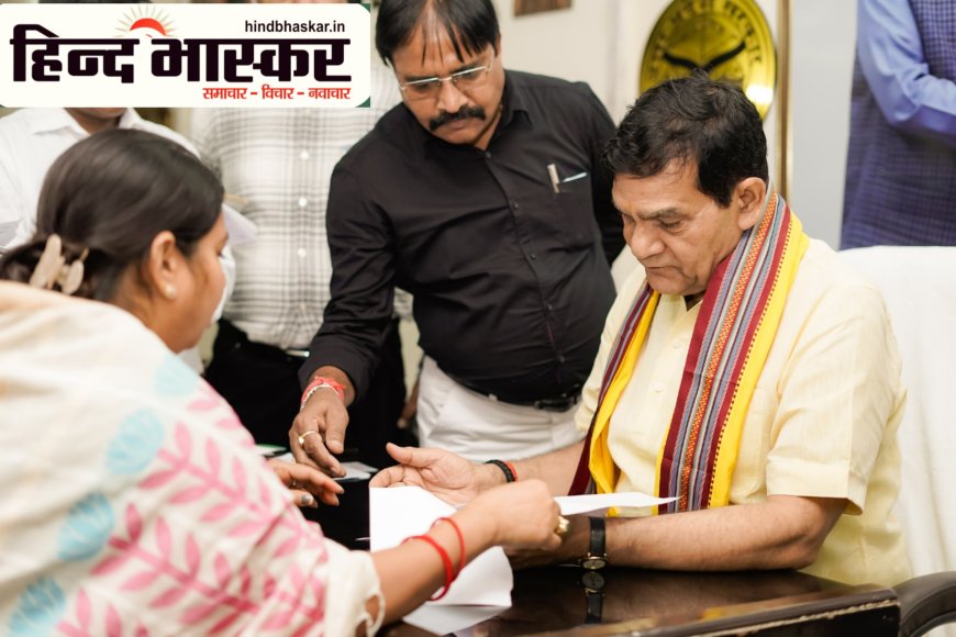 ऊर्जा मंत्री ए.के. शर्मा ने की जनसुनवाई, बोले - शिकायतों का निस्तारण कागजों तक सीमित न रहे, लाभ सीधे जनता तक पहुंचे