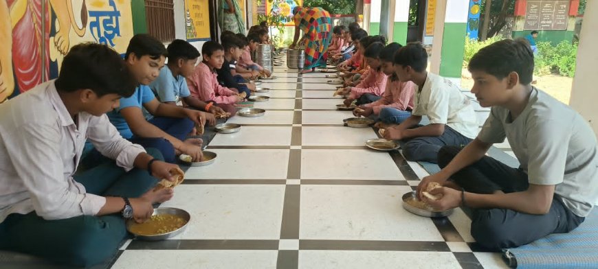 अक्षय पात्र ने मॉल ब्लॉक में भी शुरू किया पंद्रह हजार बच्चों के लिए पौष्टिक भोजन